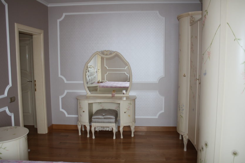 Childrens bedroom in a classic style 5 16