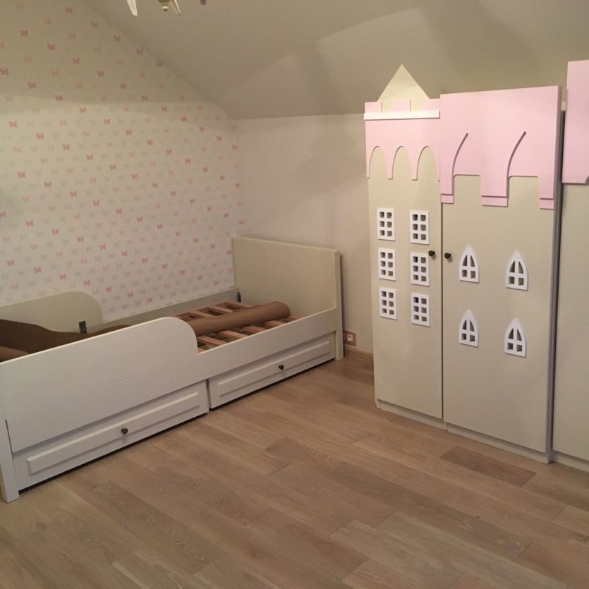 Childrens bedroom in a classic style 5 23